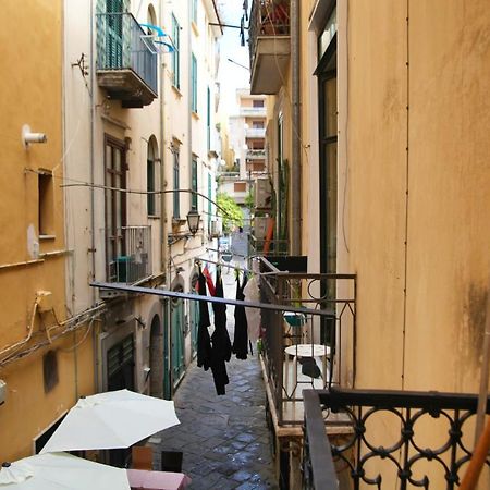 Apartamento La Grotta Salerno Exterior foto