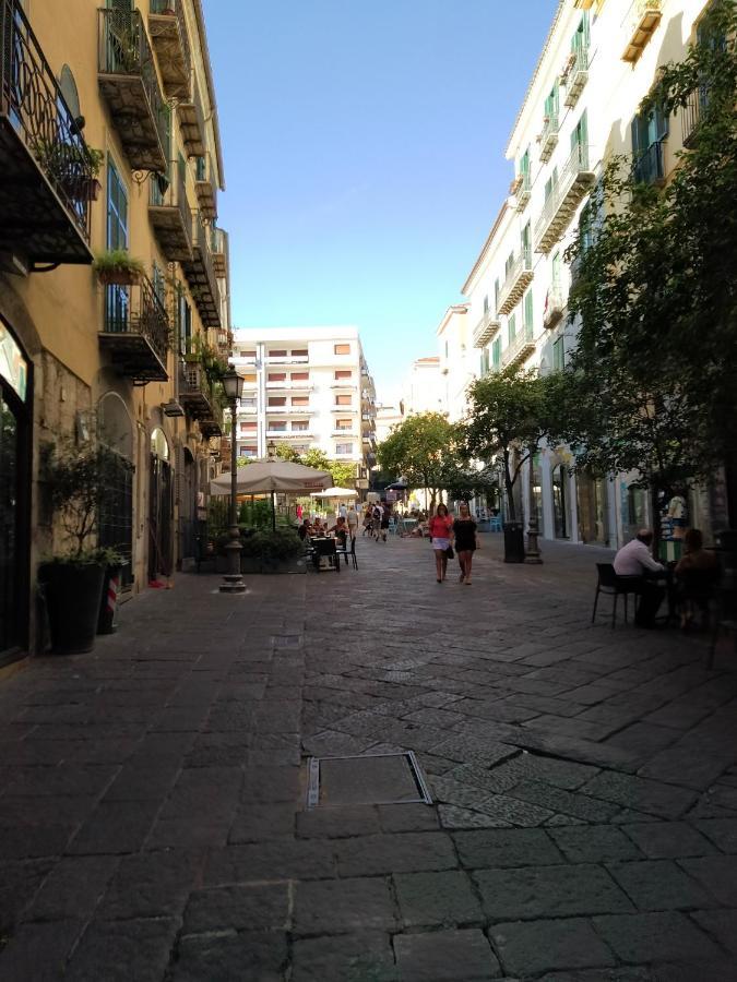 Apartamento La Grotta Salerno Exterior foto