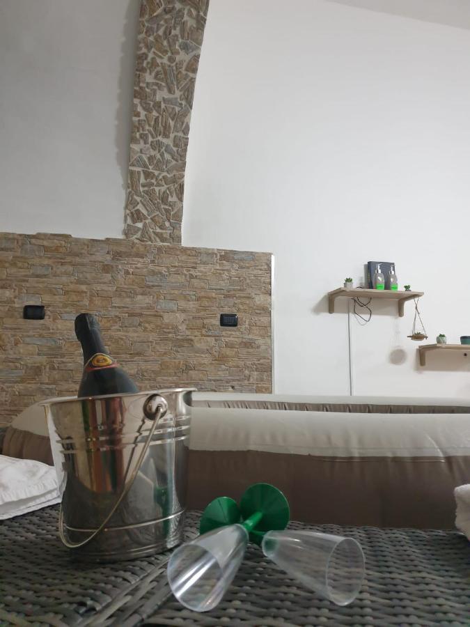 Apartamento La Grotta Salerno Exterior foto