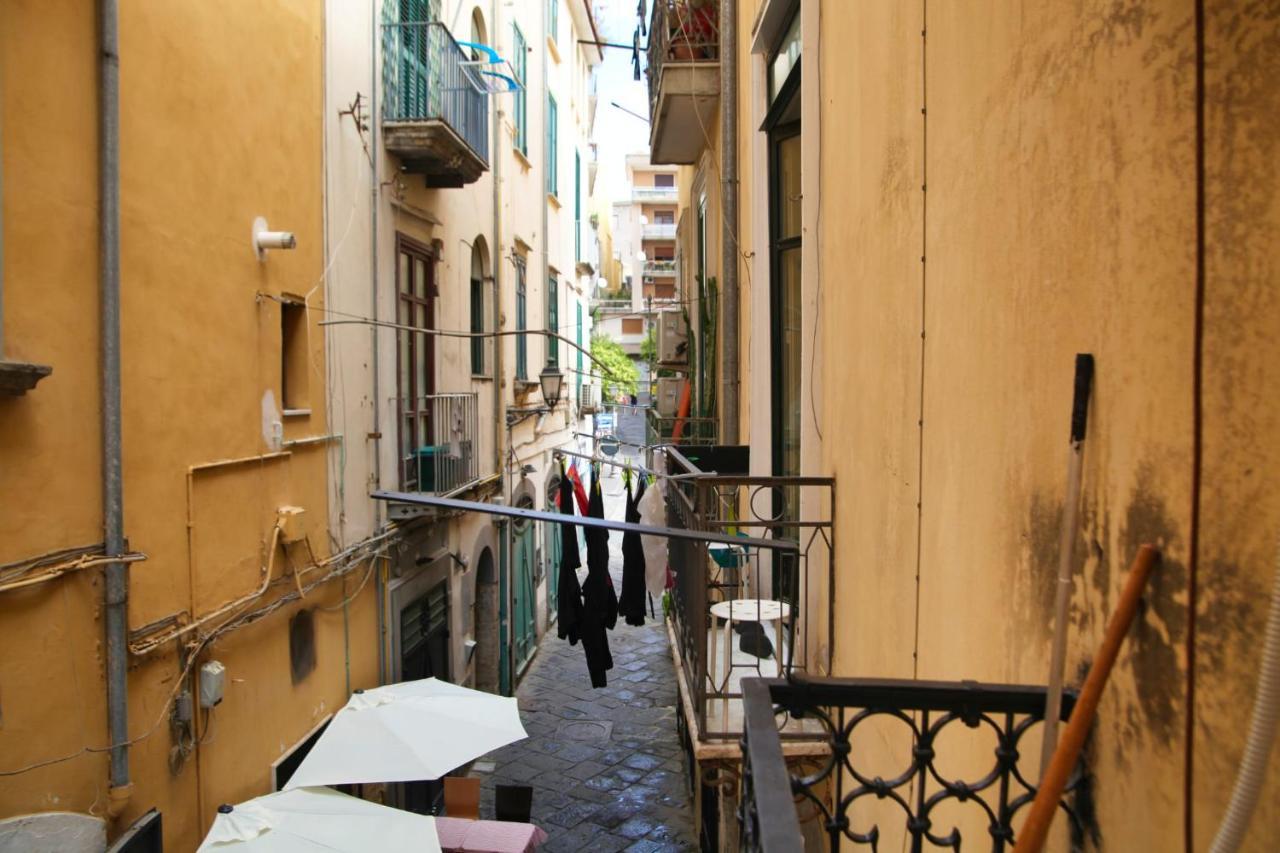 Apartamento La Grotta Salerno Exterior foto